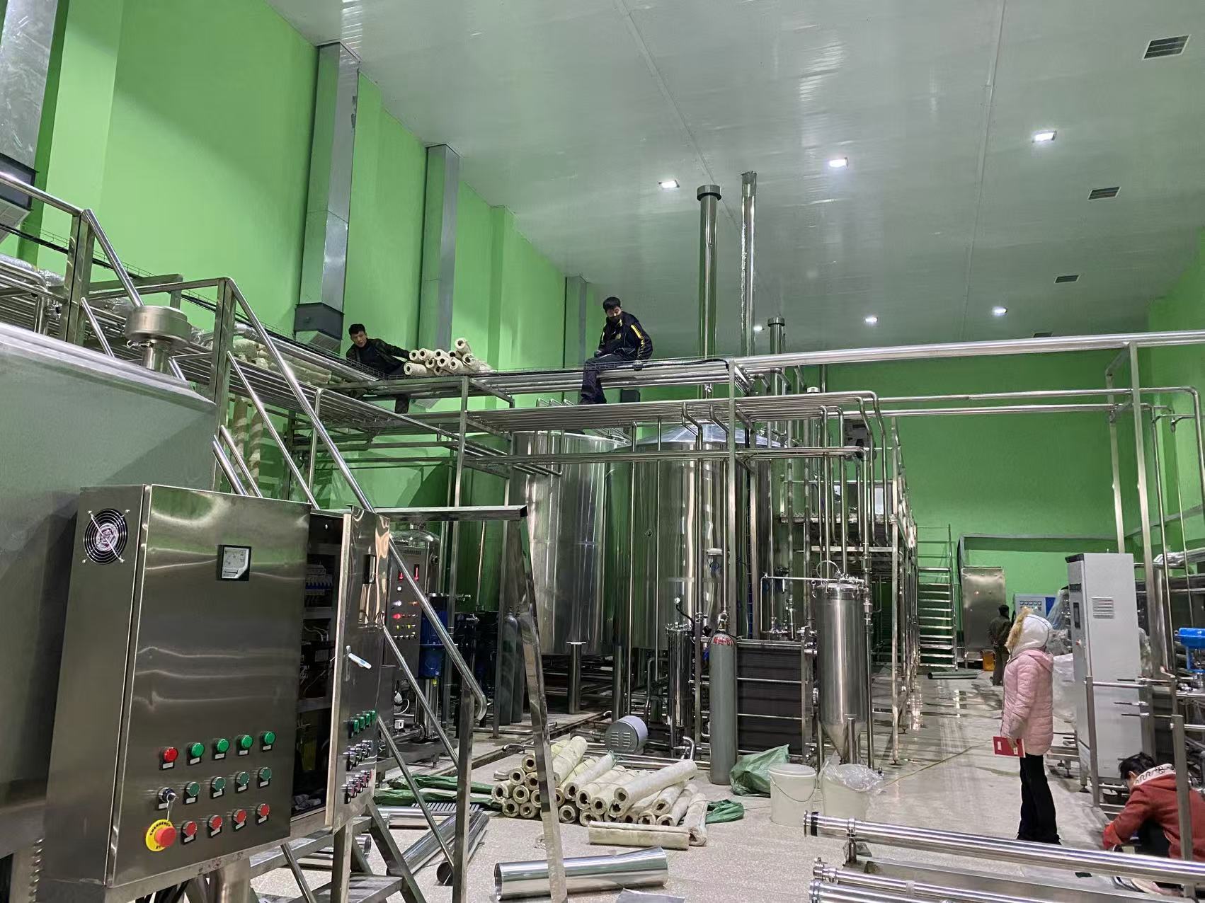 卢龙精酿啤酒设备厂—精酿啤酒设备制造：传承工艺与创新科技的交融